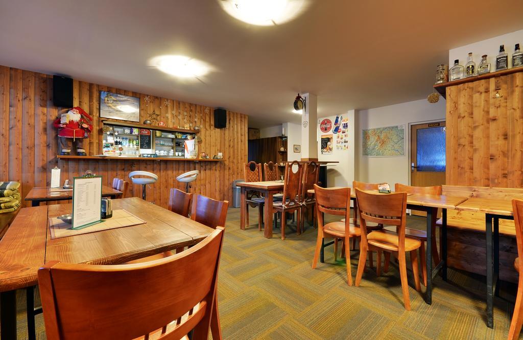 Penzion A Apartmany Skipark Hrabesice Krasne ภายนอก รูปภาพ