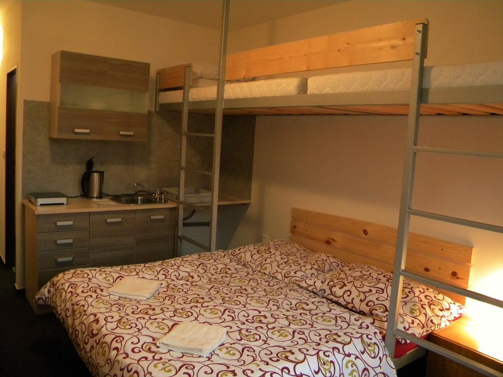 Penzion A Apartmany Skipark Hrabesice Krasne ภายนอก รูปภาพ