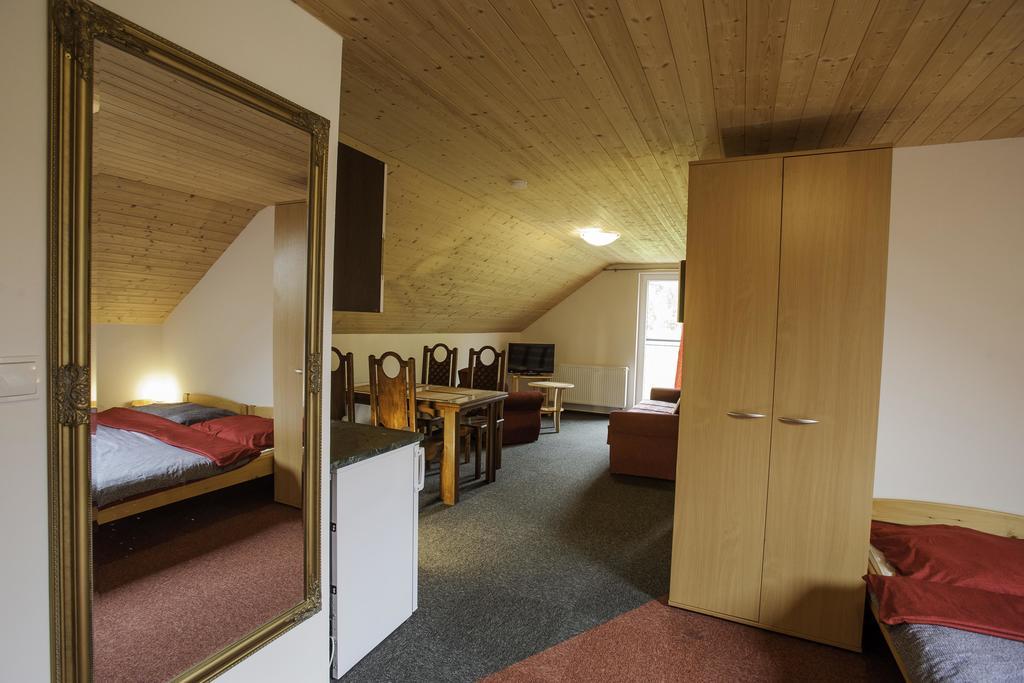 Penzion A Apartmany Skipark Hrabesice Krasne ภายนอก รูปภาพ